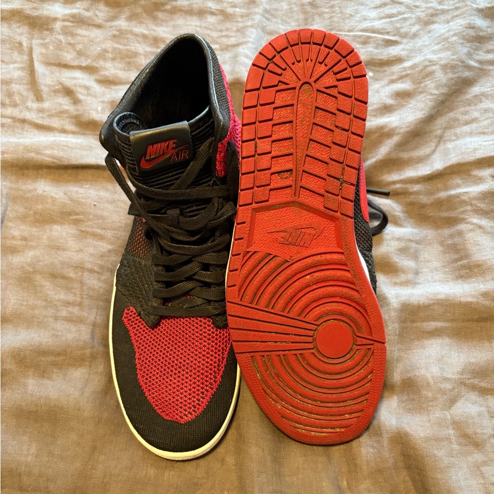 Jordan 1 Retro High Flyknit Bred